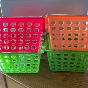 4 Storage Baskets (5 1/4” x 4 1/4” x 4”)